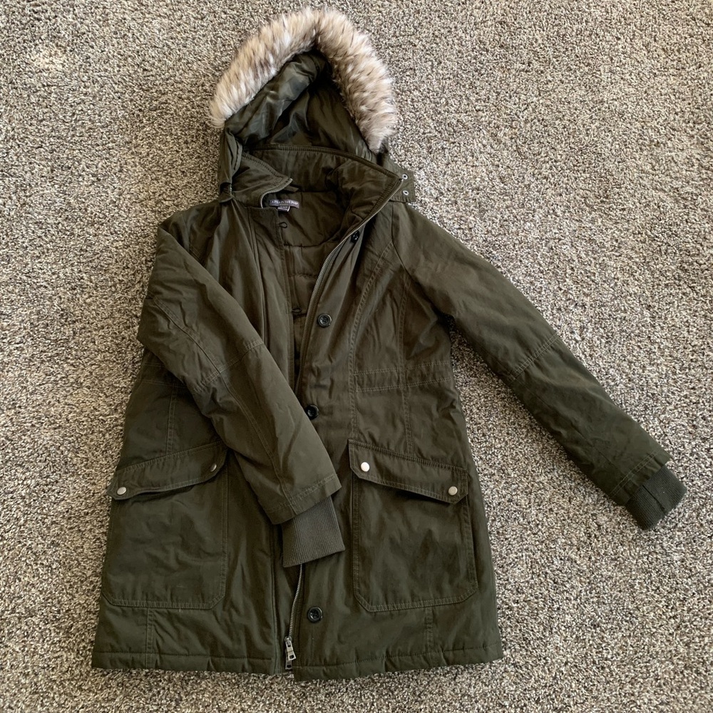 Maternity winter coat. Super warm! Wore for one season in Midwest.